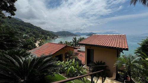 Vila Velha House | Entire House with Pool and Exclusive Deck Angra