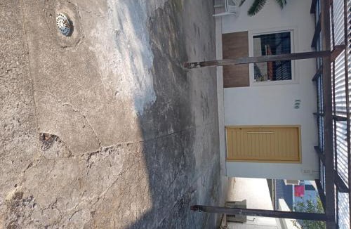 Laguna House | Estúdio acolhedor e versátil