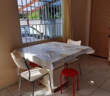 Laguna House | Estúdio acolhedor e versátil