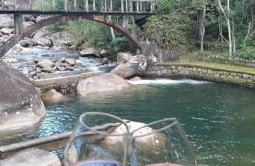 Itatiaia Ski Chalet | Estalagem do Rancho: Chalet with waterfalls