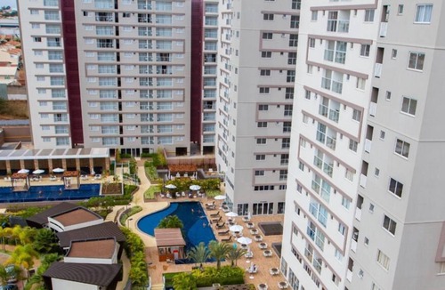 Bandeirantes Apartment | Evian Thermas: 2 en-suite bedrooms, living room with sofa bed, kitchen.