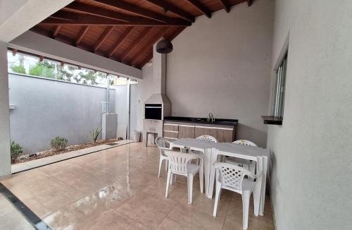 Tiradentes House | Excelente custo beneficio - casa 3 quartos com ar
