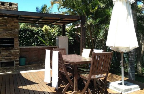 Manguinhos House | Excellent beach house with pool, barbecue, pizza oven and sauna.