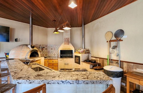 Campos do Jordao Cottage | Excellent house in a prestigious neighborhood (Palace area).