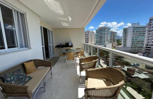 Praia do Morro Apartment | Exclusivo Apto 3Qts com Vista Mar - 2 Vagas - Praia do Morro - Novo e Ventilado