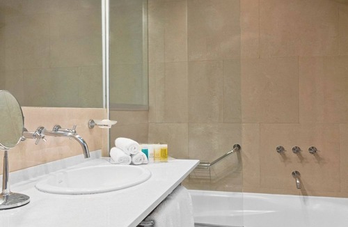 Microcentro Hotel | Experience Comfort & Convenience Near Teatro Colon – 8 Minutes Walk
