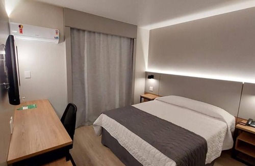 Centro Hotel | Experience Relaxed Functionality in Modern Room Near City Highlights