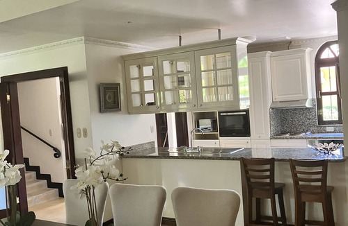 Parrita House | Experience the jungle of Costa Rica! Direct oceanfront property for 8 guests.