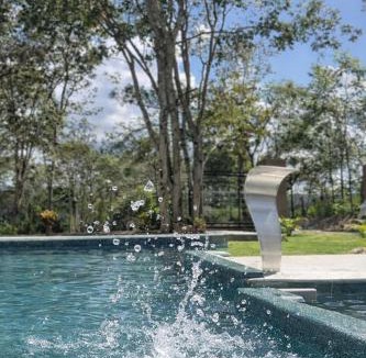 Curvelo House | Fazenda Grand-Place