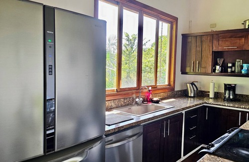 Samara House | Feel-good oasis Playa Sámara, Ocean view, Private pool, King bed, Dishwasher