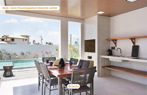 Fortim House | Flamboyant modern house at Praia Canoé rooftop