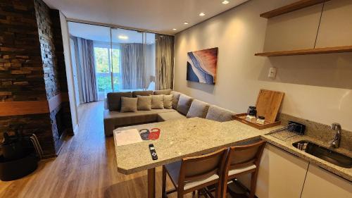 Canela Apartment | Flat Aconchegante c/Lareira e Piscina