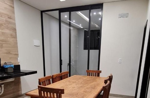 Rio Verde Apartment | Flat com Ar Condicionado e Wi-Fi, Ambiente Familiar Ideal para Casais e Trabalho