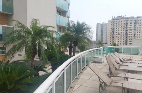 Centro Hotel | Flat com varanda, quarto de Morador Hotel 106b