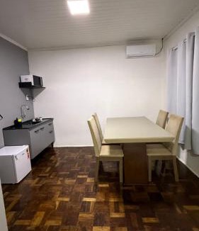 Saic Apartment | Flat completo em região central e tranquila