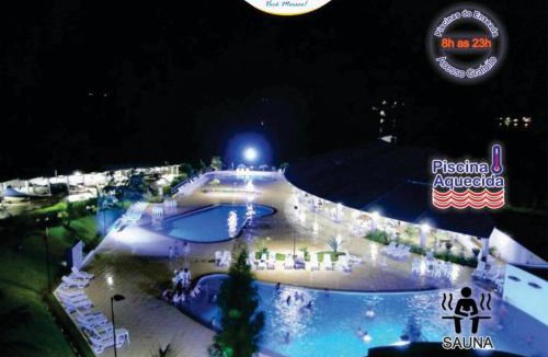 Caldas Novas Apartment | Flat Enseada em Caldas Novas, com roupa de cama, incluso 1 dia de Acesso ao Lagoa Parque, Parcele em até 6x - HotFérias