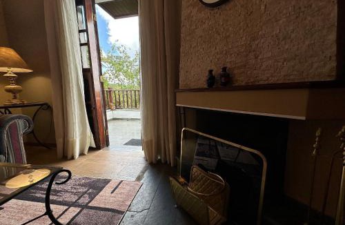 Alto do Capivari Apartment | Flat for 6 people at Home Green Home