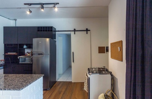 Cidade Nova House | Flat funcional, com Wi-Fi e ótima localização