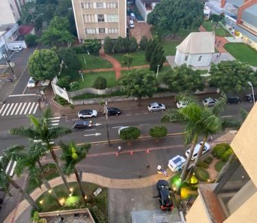 Centro Apartment | FLAT LUXO PREMIUM - Condomínio Londrina Flat - 43m2 - garagem grátis