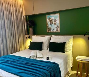 Jardim Oceania Apartment | Flat moderno com varanda e piscina na cobertura