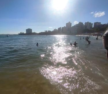 Centro Apartment | Flat no coração de Guarapari,150 metros da praia com vista encantadora