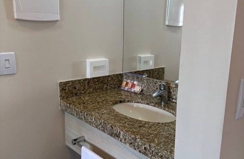 Setor Hoteleiro Norte House | Flat no Mercure no Coração de Brasília