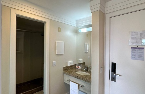 Setor Hoteleiro Norte House | Flat no Mercure no Coração de Brasília