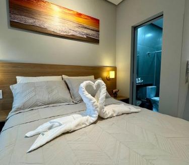 Jardim Palmeiras Apartment | Flat Premium com Garagem, Varanda e Carregador EV - Ahava Stays