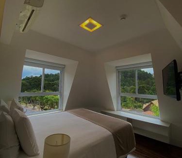 Capivari Apartment | Flats Chateau Campos do Jordão em Capivari com lareira