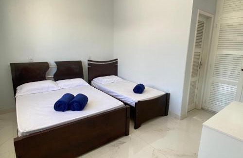 Ubu House | FRENTE MAR Castelhanos, 7 Suites ,Lazer Completo