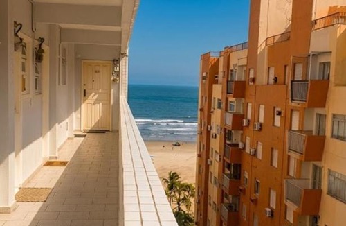 Gonzaga Apartment | Frente Mar no Gonzaga - Garagem - 4 Hóspedes - Ar Condicionado - Wi-Fi - Check-in Digital