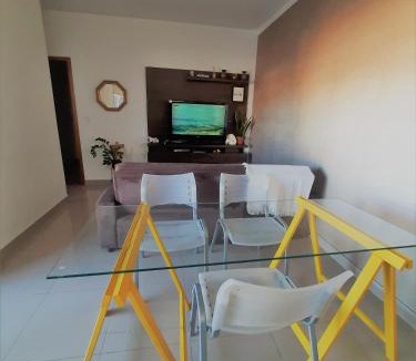 Sao Carlos Apartment | FRODO-APTO 2 dorm, wifi, ar cond suite, vaga garagem