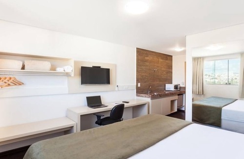 Padre Eustaquio Hotel | Front Hotel Expominas