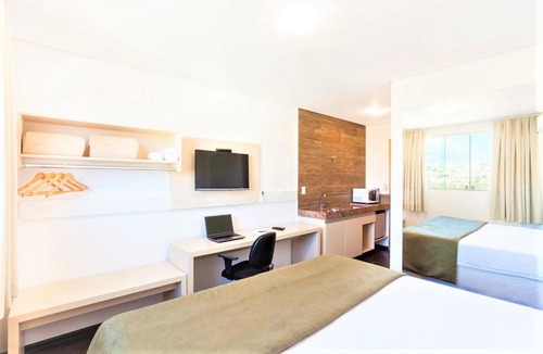 Padre Eustaquio Hotel | Front Hotel Expominas