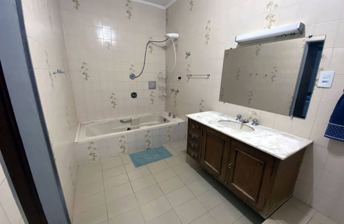 Icaray House | Full accommodation + barbecue and pool