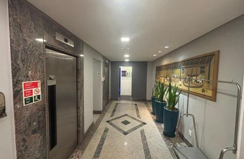 Centro Apartment | Fully equipped accommodations in a building with pool and gym in downtown Florianópolis - LINs