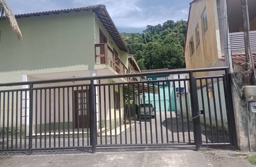 Angra dos Reis House | Garatucaia, Angra dos Reis airy house. Family environment