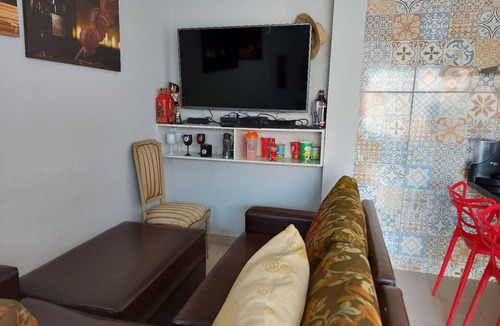 Cuiaba House | Gated community space, complete security, ideal for families.