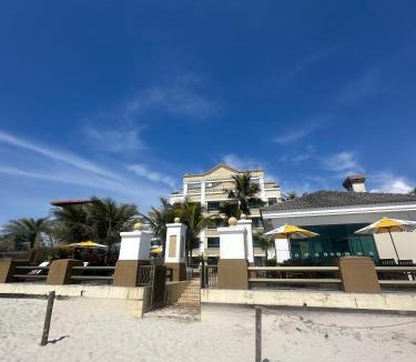 Ingleses Sul Apartment | Golfinhos Apart hotel - apto térreo na praia com café da manhã!