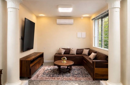 Copacabana House | Gorgeous 4-bedroom house with AC in vibrant Copacabana-Rio de Janeiro