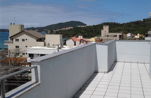 Bombas Apartment | Great duplex apartment 50 meters from the beach, 2 parking spaces, Ethernet, Wi-Fi.