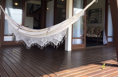 Morrinhos House | Great Location! access to the beach walkway in front - 100m to the sea.