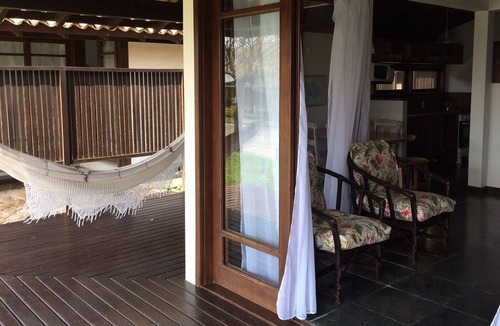 Morrinhos House | Great Location! access to the beach walkway in front - 100m to the sea.