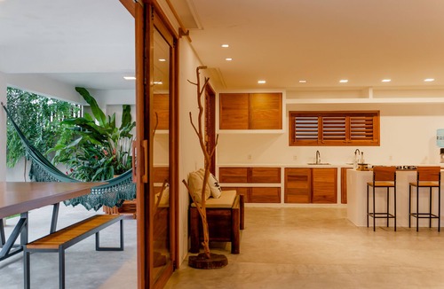 Prea House | Greenhousi Prea
