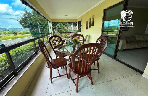 Maria Auxiliadora House | Ground floor flat with two suites (up to 8 people) at Canarius Resort in Gravatá