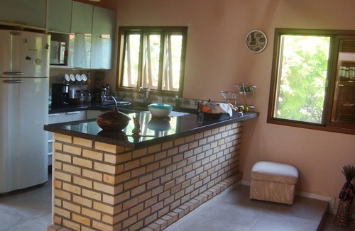 Rio Vermelho Norte House | GROUND FLOOR HOUSE, BEAUTIFUL AND COZY! IDEAL FOR FAMILIES!