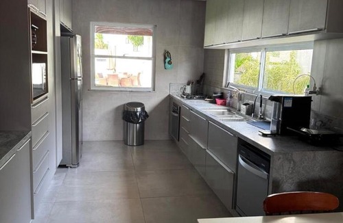 Guarajuba House | Guarajuba com 5 suítes, piscina e espaço gourmet