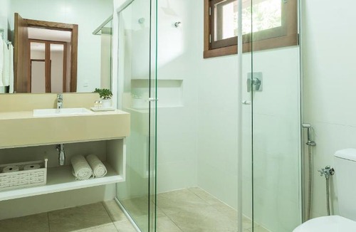 Lagoa da Conceicao Hotel | Haute Haus - Guest House