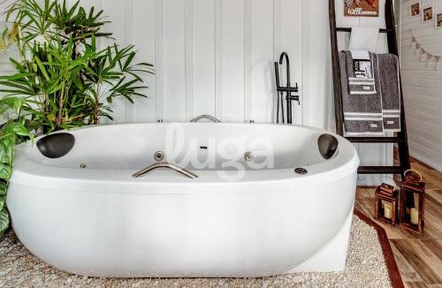 Progresso Ski Chalet | Heart Cabin: Romance, Bathtub & Nature