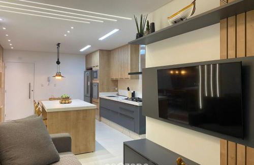Ingleses Norte Apartment | High-standard apt in cond, 700m the beach CCI210